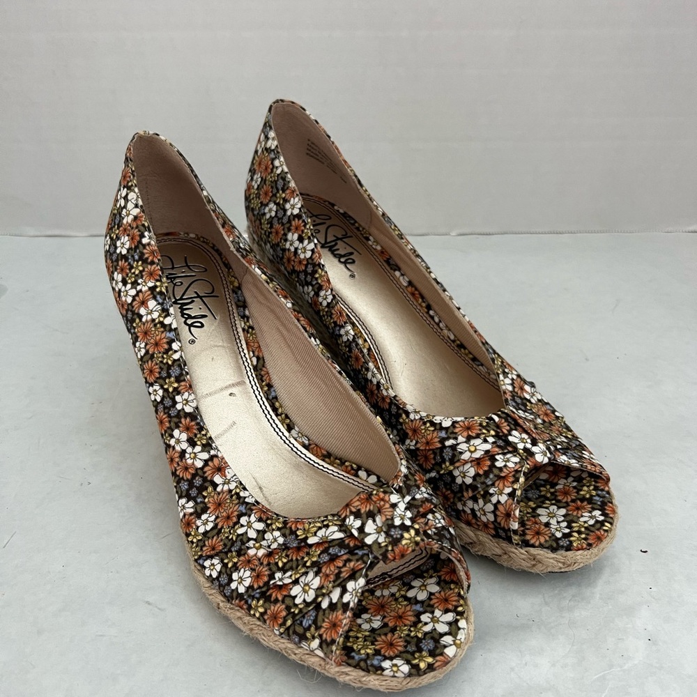 Striderite, brown floral wedges with peep toe, size 8